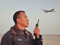 空军一级飞行员李浩：踏着强军的足迹投身改革