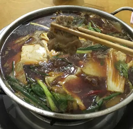 【食在重庆】这些不起眼的小馆子才是重庆版的深夜食堂