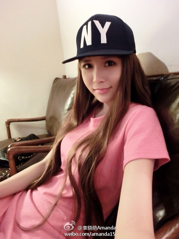 张稀哲爱妻靓丽美照