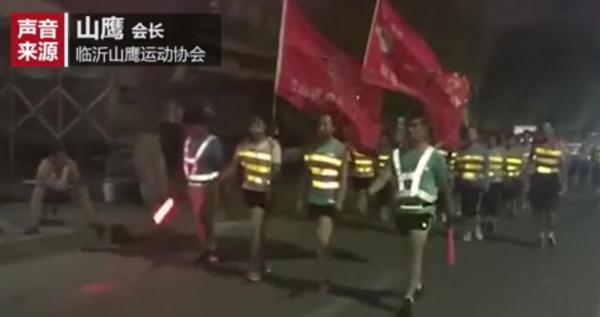 暴走团贴反光条再上街 会长:想阻止但队员不听