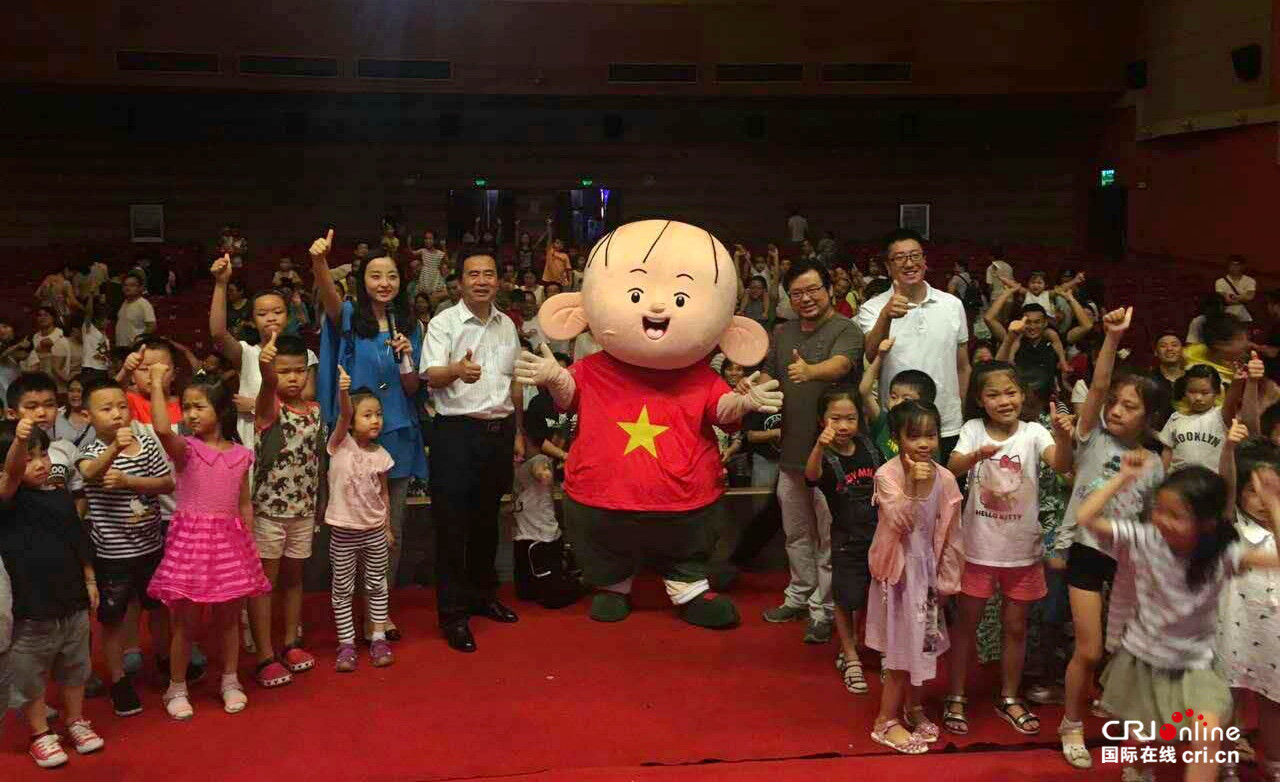 大耳朵图图_fororder_上海点映现场（上海嘉定影剧院）
