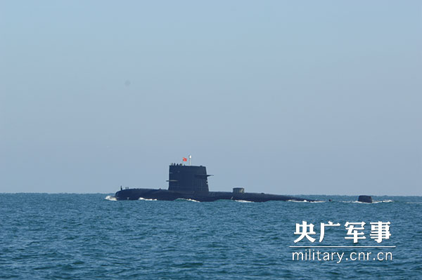 【网络媒体国防行】29年潜艇老兵揭秘百米深海下的“吃喝住行睡”