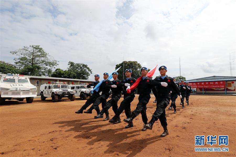 中国驻利维和警察防暴队举行军事开放日活动-国际在线