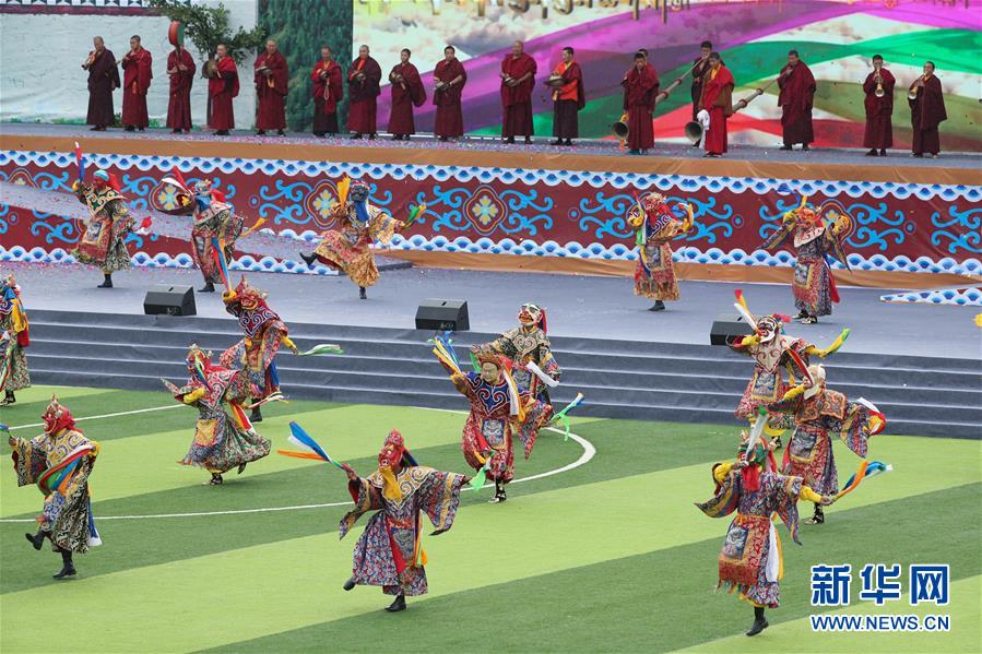 四川道孚：藏区群众欢庆安巴农耕文化旅游节