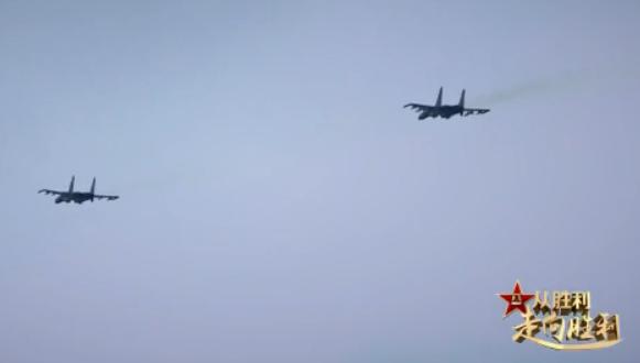 【庆祝中国人民解放军建军90周年】中国军队空军大飞机 战略空军的重要标志