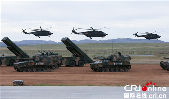 图片默认标题_fororder_阅兵瞬间1  李晋摄_副本1