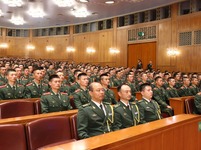参加庆祝大会的武警部队代表_fororder_ne20170801024