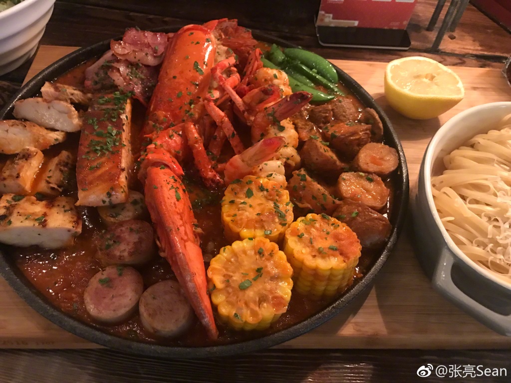 蔡依林蛋糕逼真，夏雨画工不俗，这些明星都是隐藏的大师