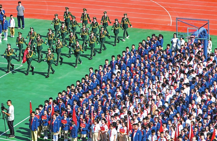 铭记与奋斗_fororder_小学生