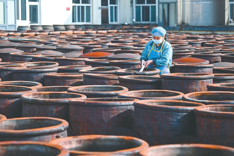 坚守与传承_fororder_8b9cb3c922a5c427c1f0a116ec8de676