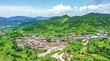 山西：群山苍翠 古村秀美