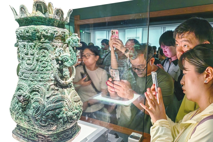 暑期文博热：众多游客走进山西博物院感受历史文化魅力_fororder_404a8e90e9f62d599e74af60a7eefbf5