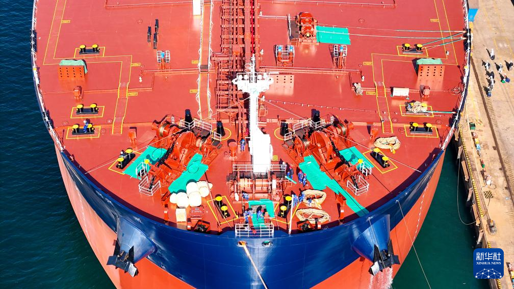 山东青岛：氨预留超大型原油船交付