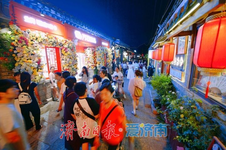 立秋之后,夜游泉城正当时