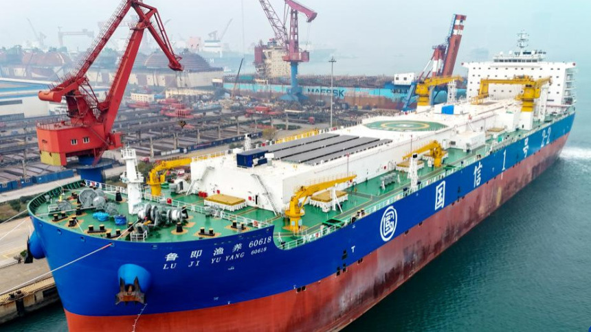 15万吨级智慧渔业养殖工船“国信1号2-2”在青岛交付