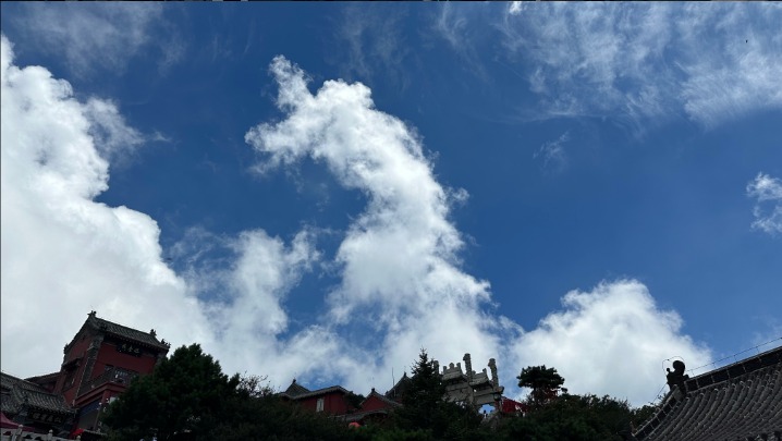山东泰安：云作丝，风为引！登泰山“天界漫游”，把夏日浪漫全打包