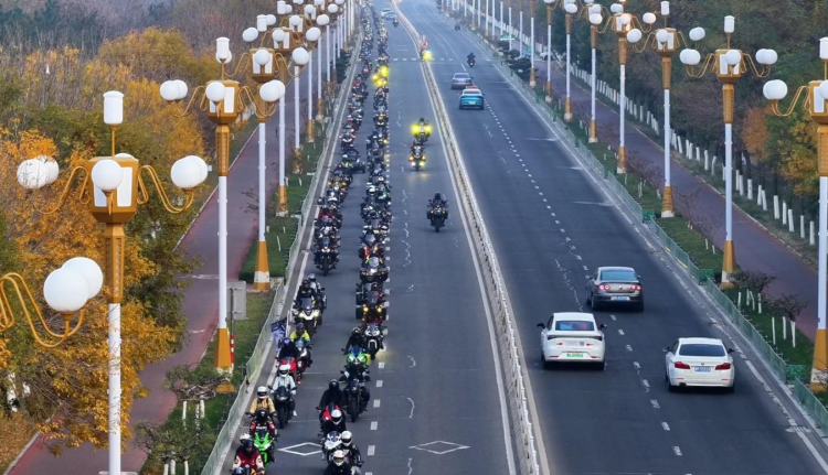 山东蓬莱：一场机车巡游带火一座仙境小城_fororder_图片1