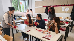剪纸中的非遗美学——穆尔西亚师生沉浸式体验剪纸非遗