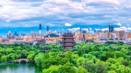 济南冲进全国前五，藏着这些关于“人”的密码