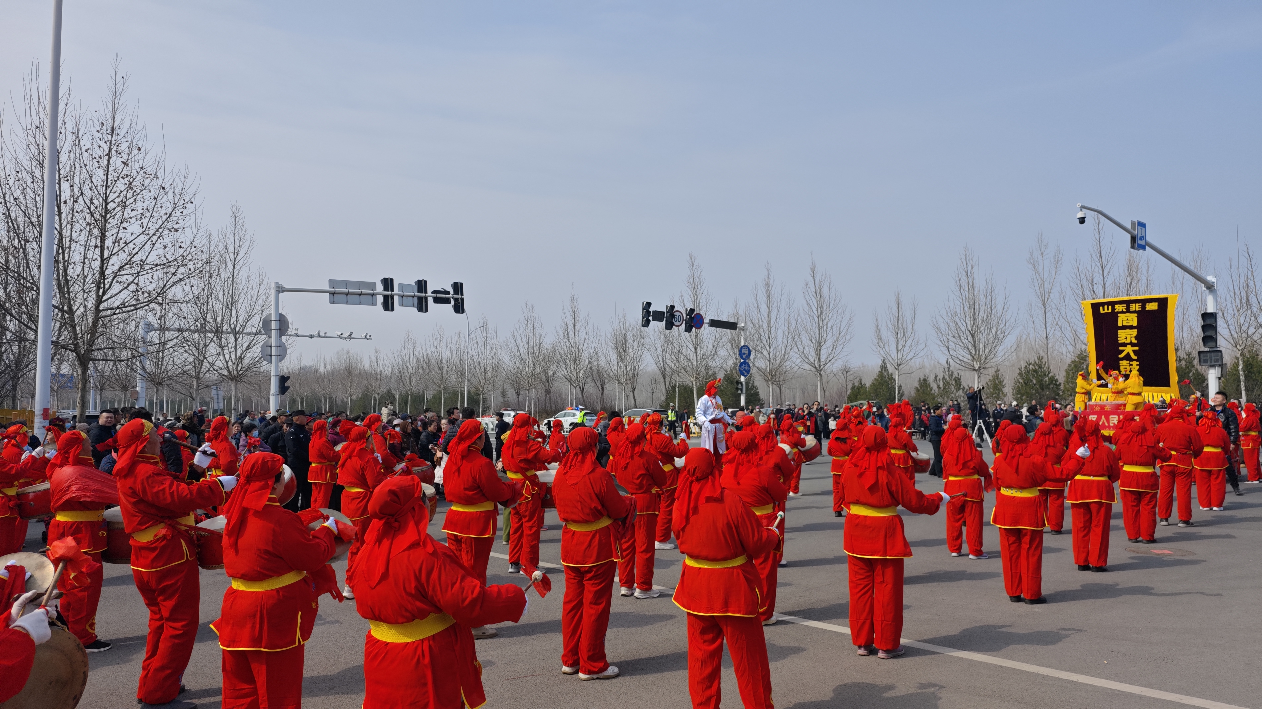 山东淄博：商家大鼓闹新春 民俗文化展魅力_fororder_微信图片_2026-03-01_094042_977