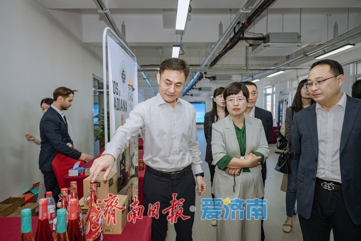 揽英聚才 经贸互通 中国（济南）经贸科技交流会暨匈牙利之家揭牌仪式举行