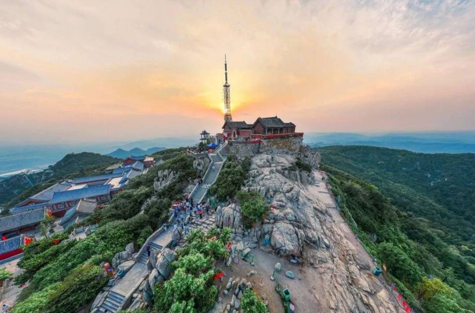 山东泰安：当夏日的风拂过泰山 云端上的美景让你一眼心动！_fororder_9