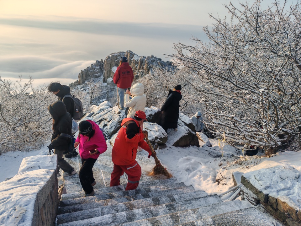 雪后泰山披银装 云海日出醉游人_fororder_【雪后泰山】16