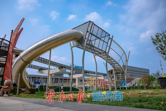 济南：唐冶中央公园变身“都市避暑绿洲”