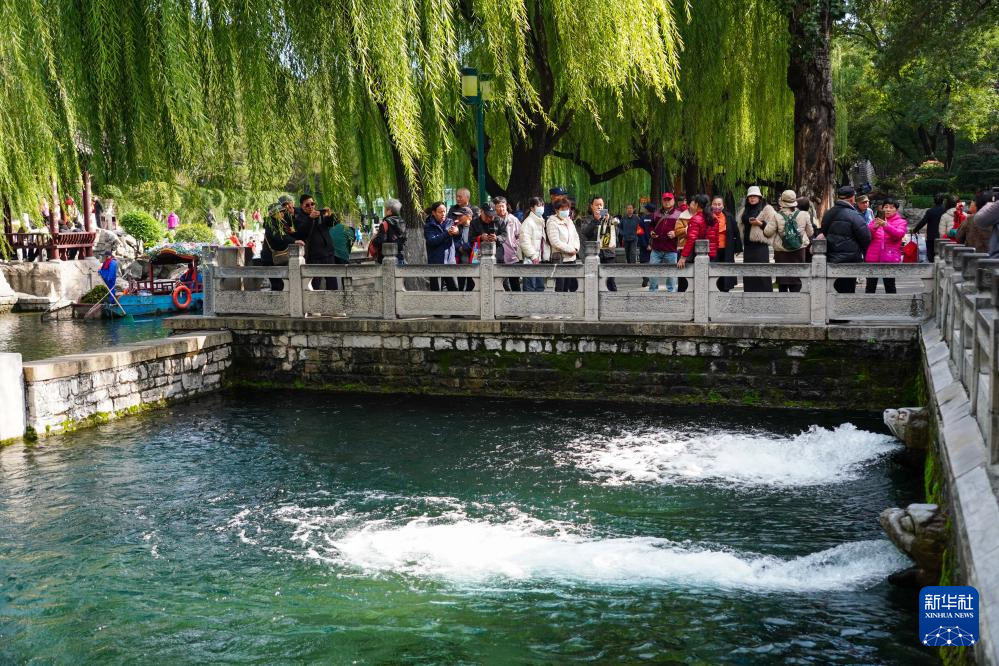 济南：走泉水绿道 赏泉水景观