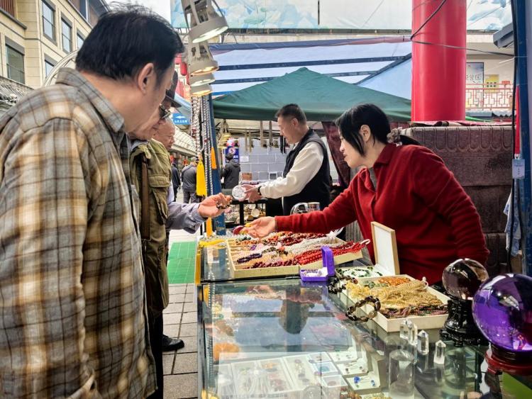 中国（济南）第十届文房四宝暨珠宝玉石博览会开幕