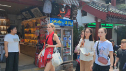 泰山古戏台上跳起芭蕾舞 中外艺术碰撞出新火花