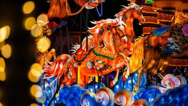 济南新春赏灯新选择，起步区鹊山生态文化区上演“大河华章·光耀鹊华”新春灯会