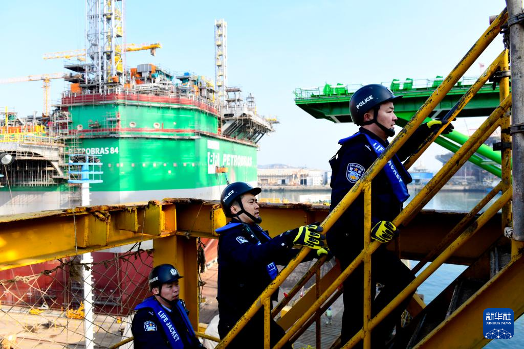 新春走基层丨山东烟台：芝罘湾畔的巡护者