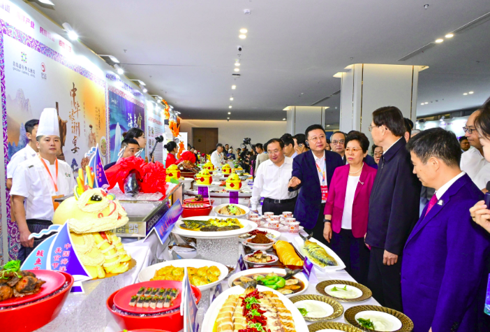 第二十六届中国美食节等三大美食盛会在青岛西海岸新区启幕_fororder_图片1