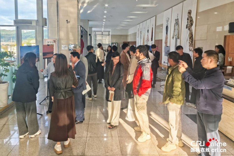 东营黄河三角洲生态摄影展惊艳亮相韩国杨州_fororder_微信图片_20251020164259_226_212 (1)