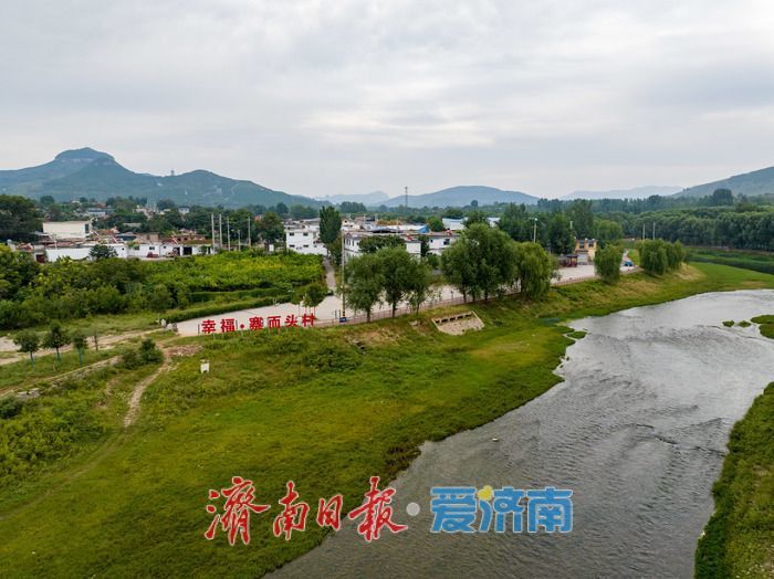 初秋济南玉符河畔：水清草盛景如画