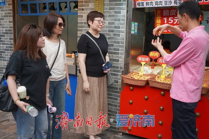 新加坡旅行商考察团到访济南 沉浸式感受泉城文旅魅力为鲁新旅游合作再添新动能