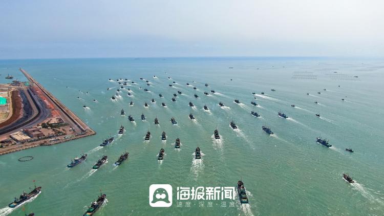 日照岚山1300余艘渔船扬帆出海