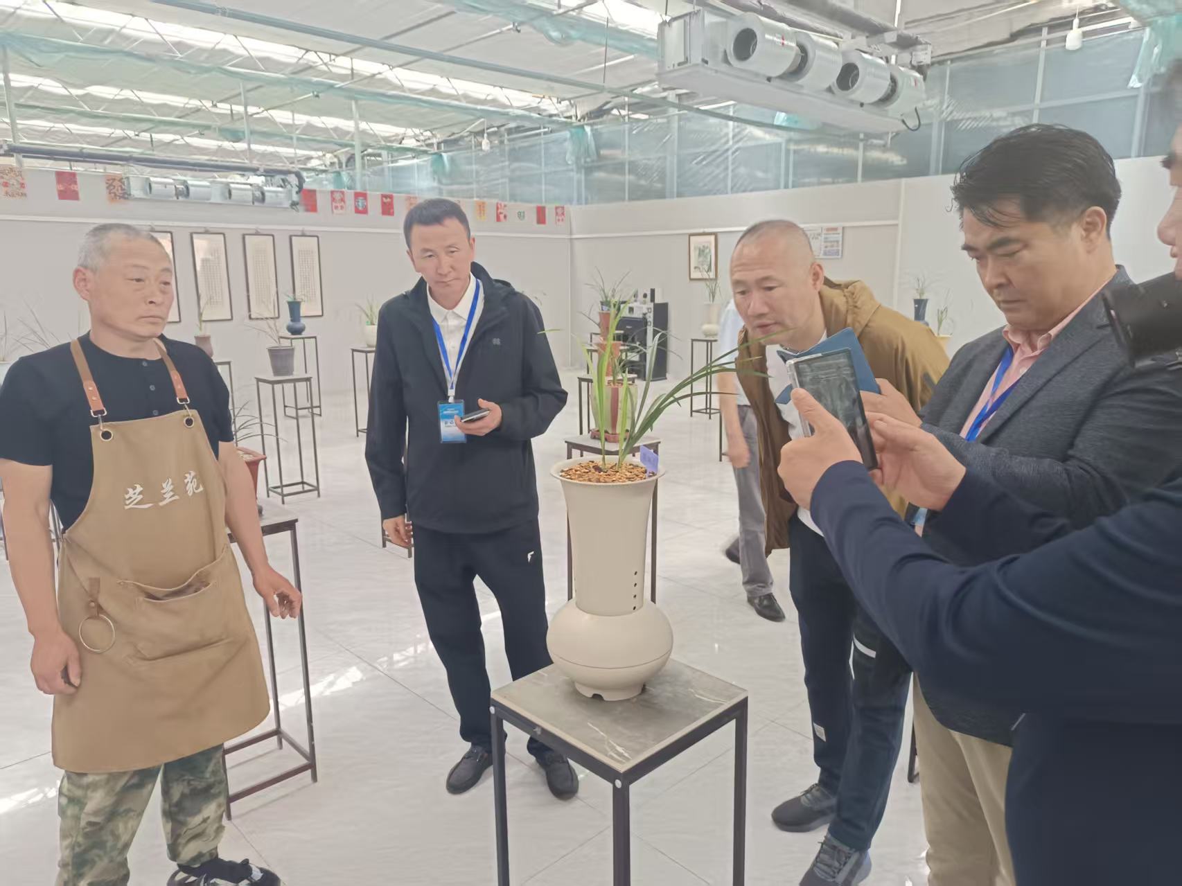 【Hi,Shandong】“Hi,Shandong —机遇中国 青岛优品”海外媒体青岛行活动走进莱西芝兰苑_fororder_微信图片_20250508191119