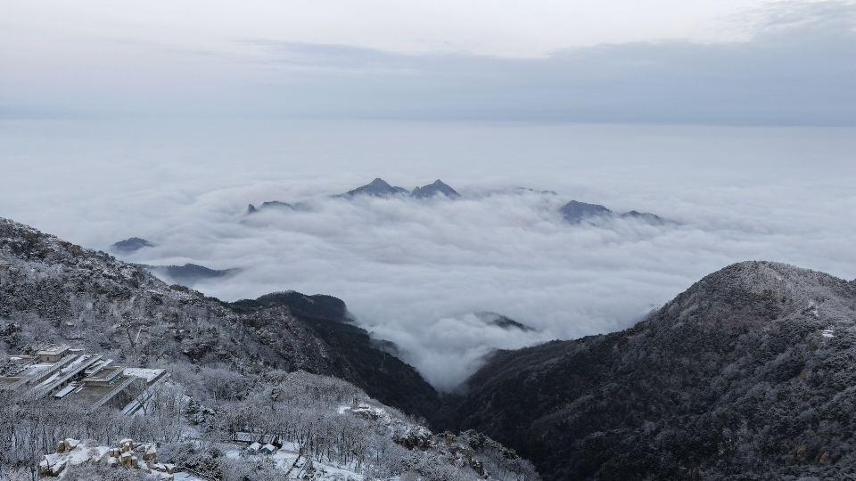 雪后泰山披银装 云海日出醉游人_fororder_【雪后泰山】