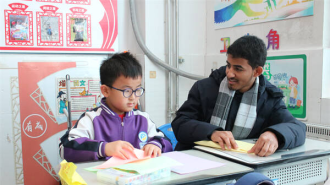 跨国情谊暖校园 文化交融促成长