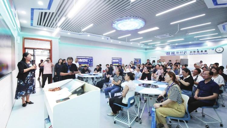 AI赋能烟台打造“5434”科学教育新生态