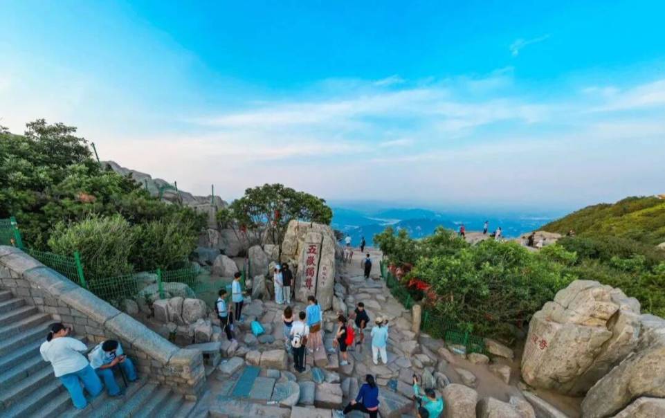 山东泰安：当夏日的风拂过泰山 云端上的美景让你一眼心动！_fororder_6