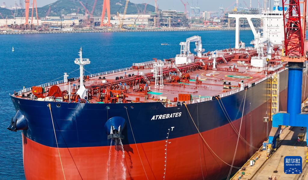 山东青岛：氨预留超大型原油船交付