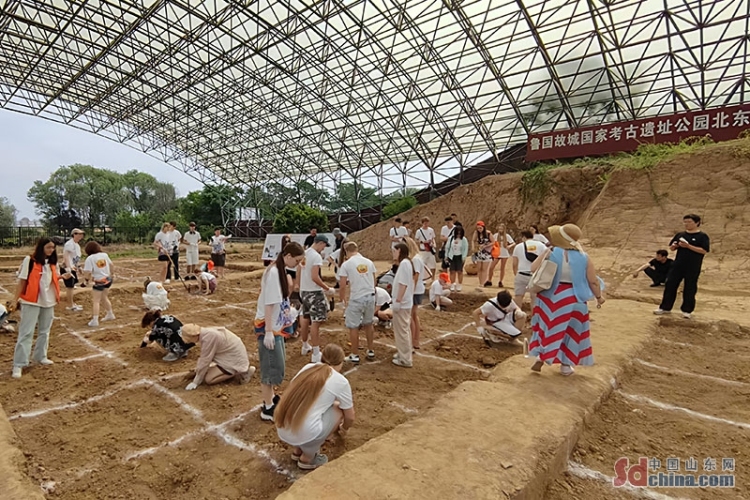 山东曲阜：当非遗遇见俄罗斯青年 研学开启文化交融新旅程