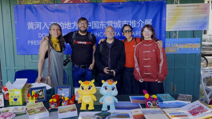 【Hi,Shandong】东营城市推介展亮相“从蒙马特到加里波第”文化节