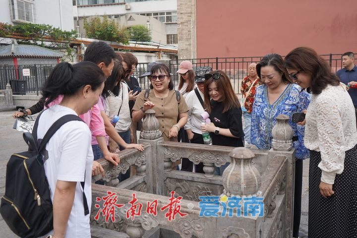 新加坡旅行商考察团到访济南 沉浸式感受泉城文旅魅力为鲁新旅游合作再添新动能