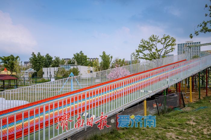 济南：唐冶中央公园变身“都市避暑绿洲”