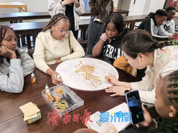 让非遗之美架起友谊之桥！ 济南市历下区成功举办"非遗国际朋友圈"中外文化交流活动