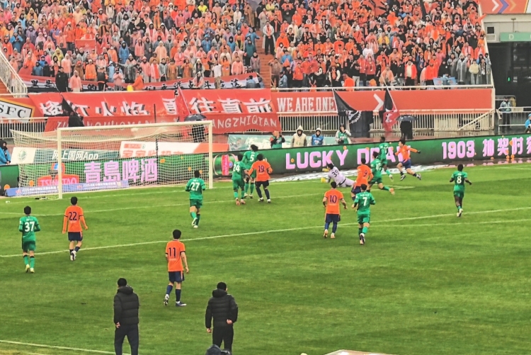 中超：山东泰山主场2-1绝杀北京国安 两连胜实现积分清零_fororder_微信图片_20260314201216_604_67